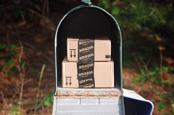 Amazon-Pakete im Briefkasten