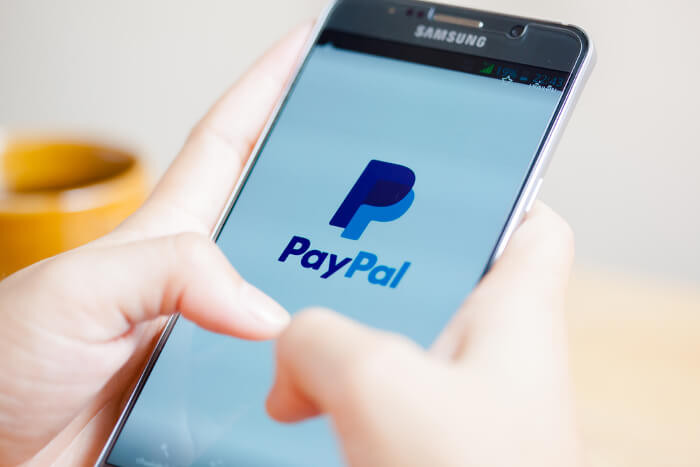 PayPal-Logo auf einem Smartphone