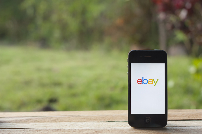 Ebay-Logo auf Smartphone-Screen