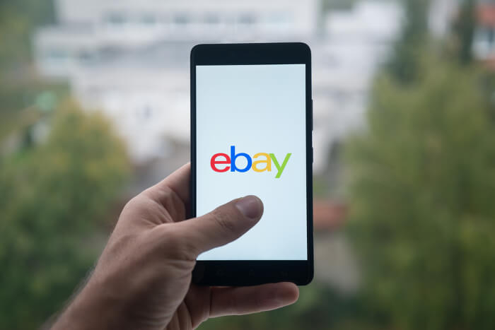 Ebay-Logo auf einem Smartphone