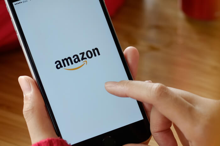 Amazon Logo auf einem Smartphone